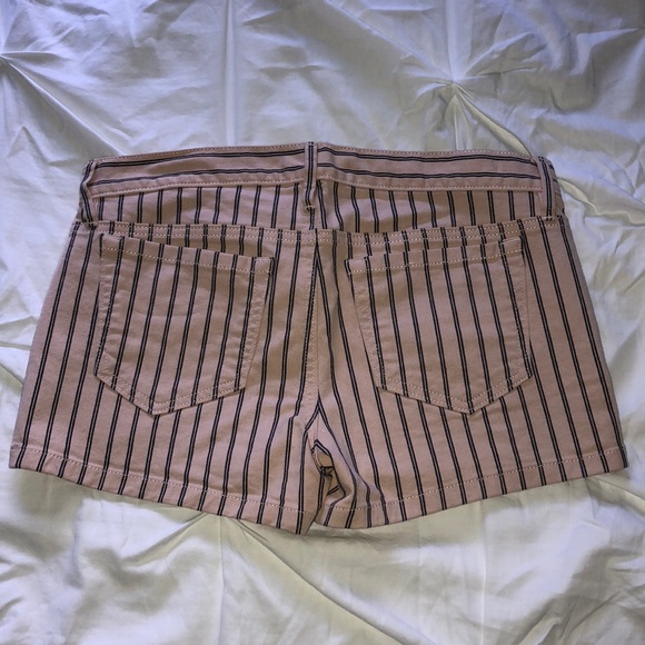 Blush & Navy Loft Shorts - Picture 2 of 2